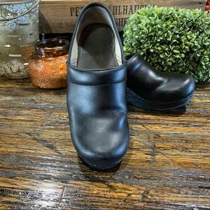 Dansko Black Mules Slop On Professional Leather 39